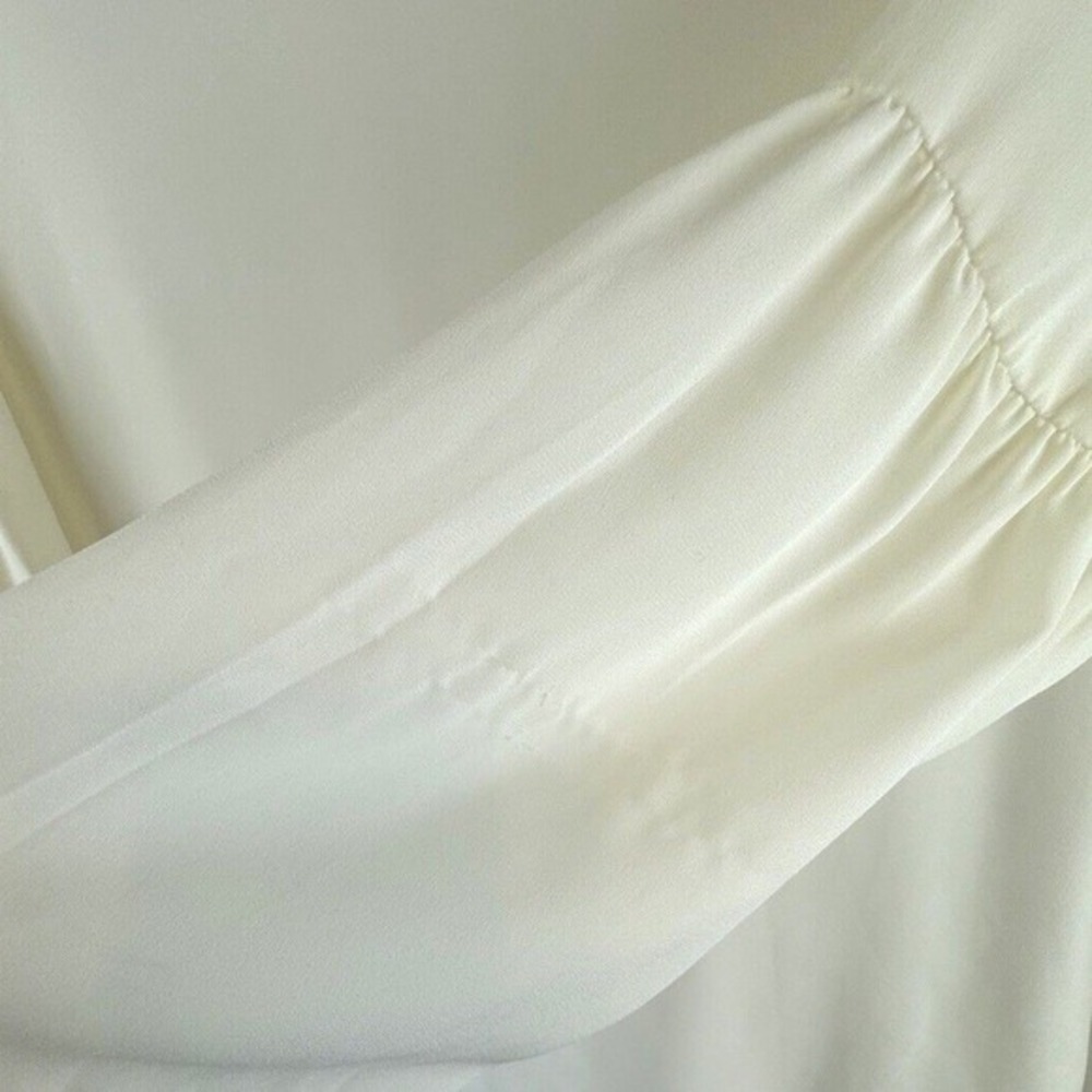 The Limited Ivory Bishop Sleeve Blouse Crew Neck Top S Soft‎ Femininity 68-03 - Picture 14 of 14